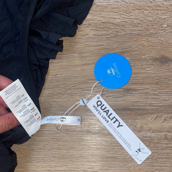 NWT black Cupshe one piece bathing suit 1XL - fits like an L/XL - Picture 4 of 6